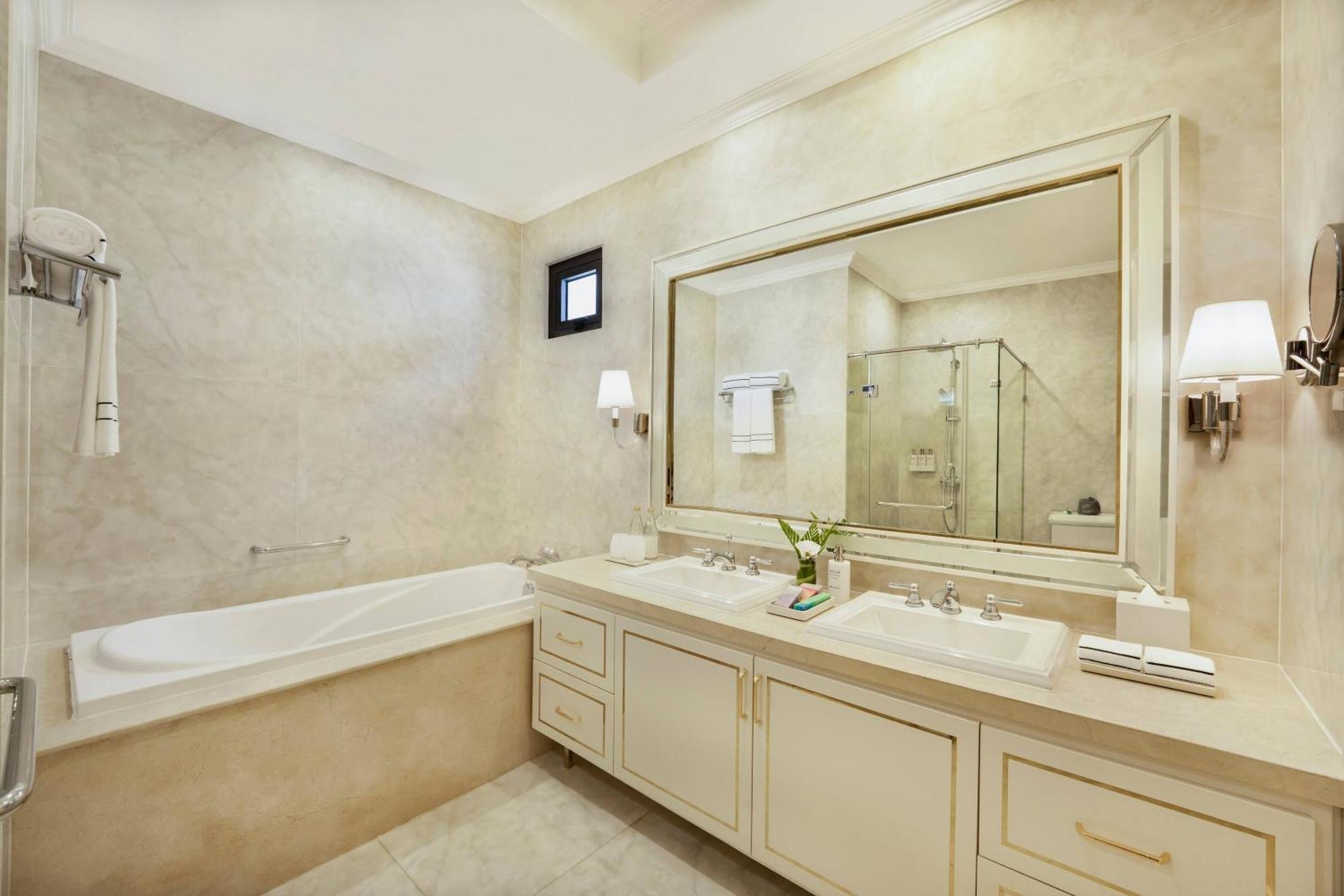 Biệt Thự 1 Phòng Ngủ Có Tầm Nhìn Ra Hồ Và Hồ Bơi Riêng